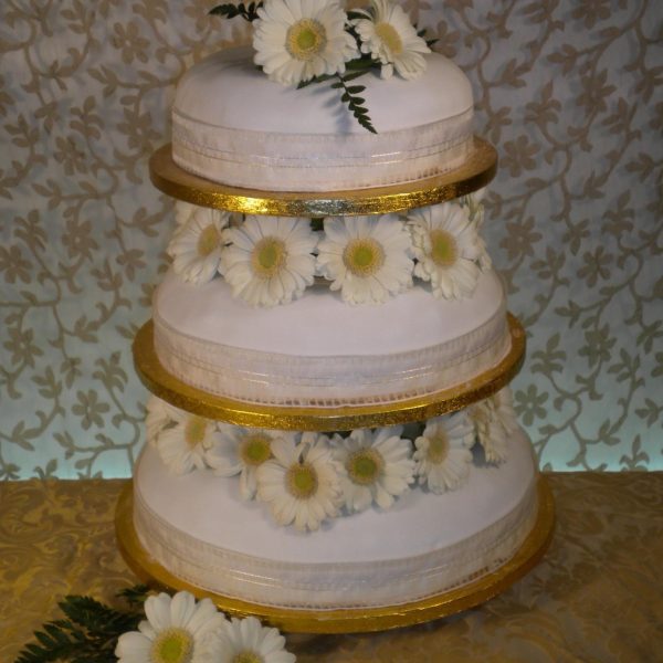 Bradburys-Wedding-Cake-16