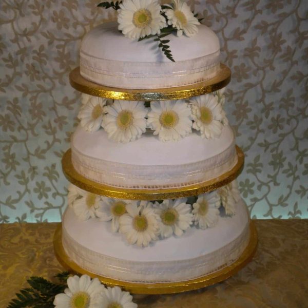 Bradburys-Wedding-Cake-16